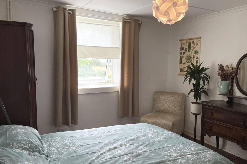 Cosy 2-Bedroom Family Cottage Centrally Located. Leedstown 外观 照片